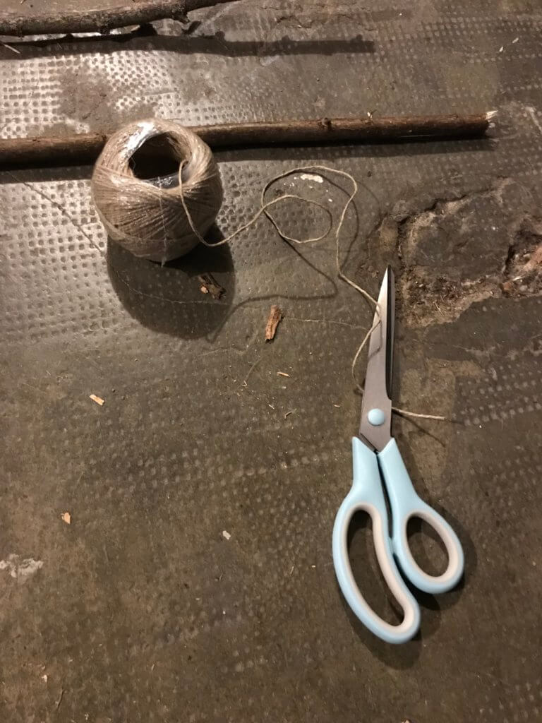 ciseaux et ficelles - outils 